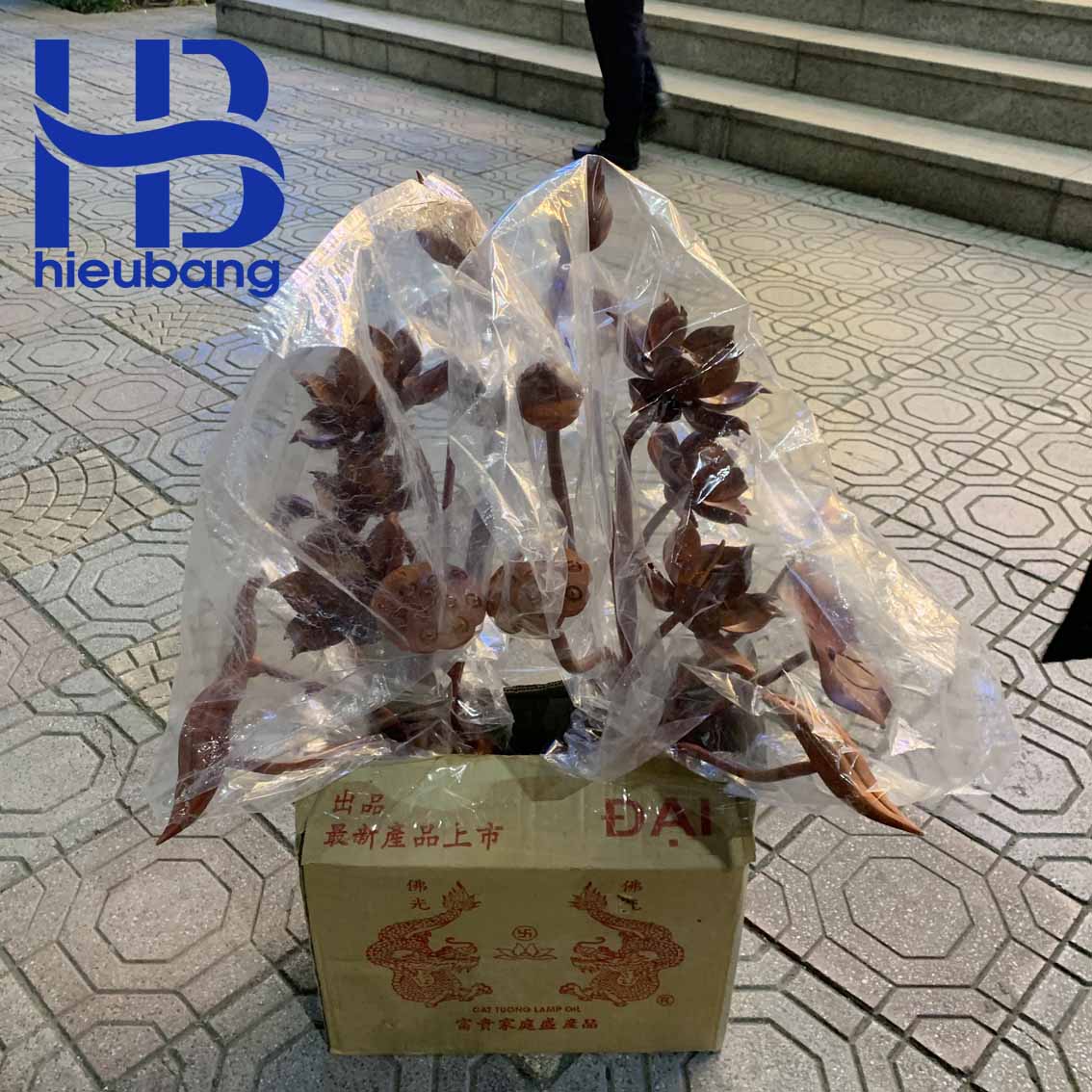 Bình hoa sen gỗ màu hương giá rẻ ở Hà Nội